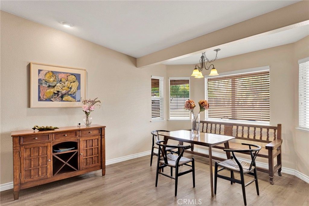 Image 18 of property listing at 16249 Crown Valley Drive, Apple Valley, CA 92307