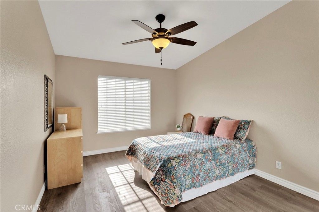 Image 35 of property listing at 16249 Crown Valley Drive, Apple Valley, CA 92307