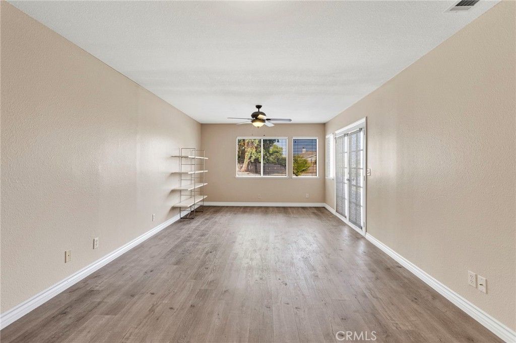 Image 42 of property listing at 16249 Crown Valley Drive, Apple Valley, CA 92307