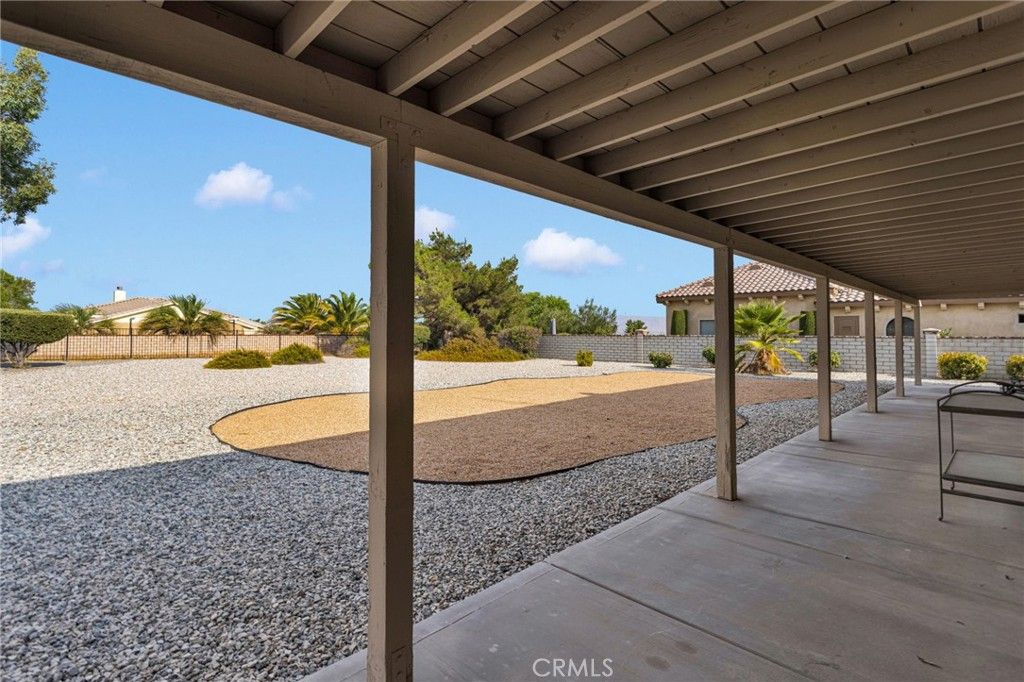 Image 46 of property listing at 16249 Crown Valley Drive, Apple Valley, CA 92307