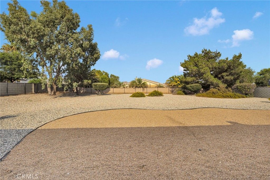 Image 50 of property listing at 16249 Crown Valley Drive, Apple Valley, CA 92307