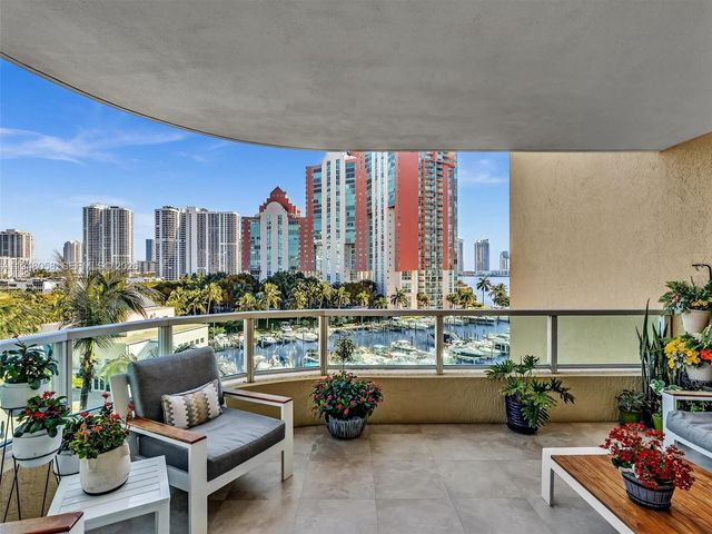 3340 NE 190th St 704, Aventura, FL 33180