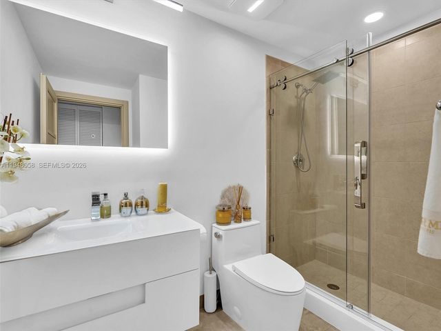 3340 NE 190th St 704, Aventura, FL 33180