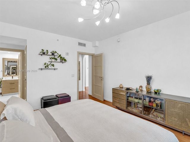 3340 NE 190th St 704, Aventura, FL 33180