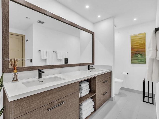 3340 NE 190th St 704, Aventura, FL 33180