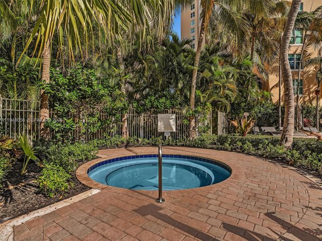 3340 NE 190th St 704, Aventura, FL 33180