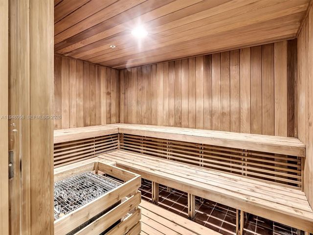 3340 NE 190th St 704, Aventura, FL 33180