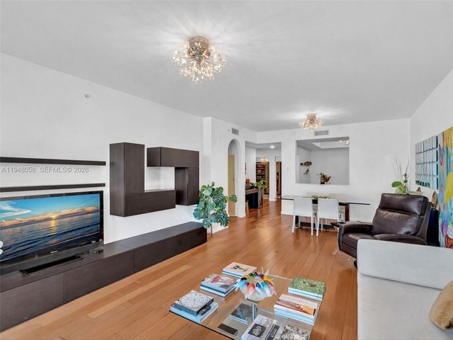 3340 NE 190th St 704, Aventura, FL 33180