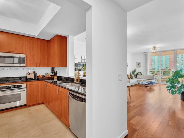 3340 NE 190th St 704, Aventura, FL 33180