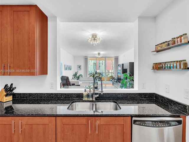 3340 NE 190th St 704, Aventura, FL 33180