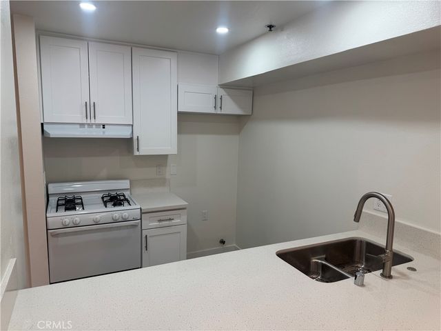 2616 Canada Boulevard 108, Glendale, CA 91208