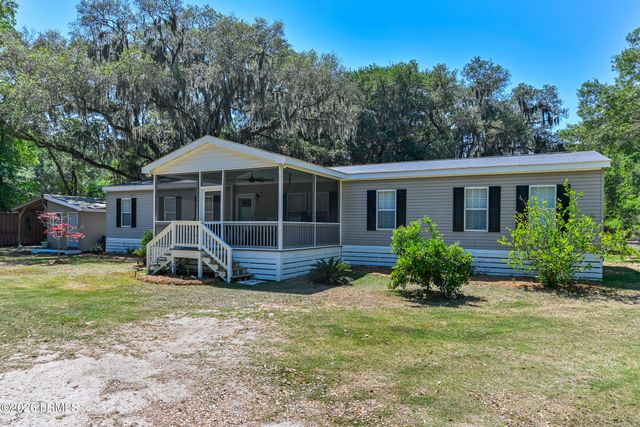 152 Dr Martin Luther King Drive, St. Helena Island, SC 29920