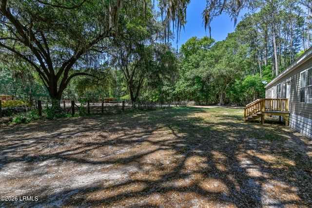 152 Dr Martin Luther King Drive, St. Helena Island, SC 29920