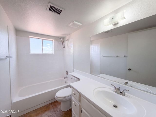 10701 W CAMPBELL Avenue, Phoenix, AZ 85037