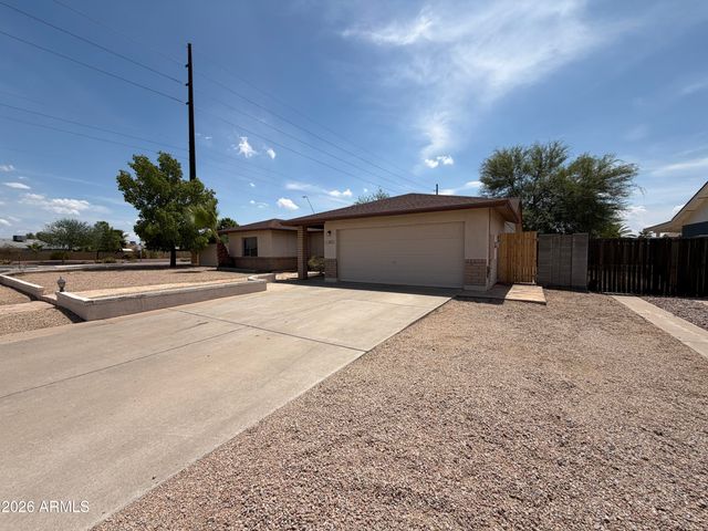 10701 W CAMPBELL Avenue, Phoenix, AZ 85037
