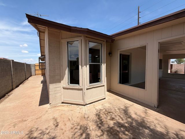 10701 W CAMPBELL Avenue, Phoenix, AZ 85037