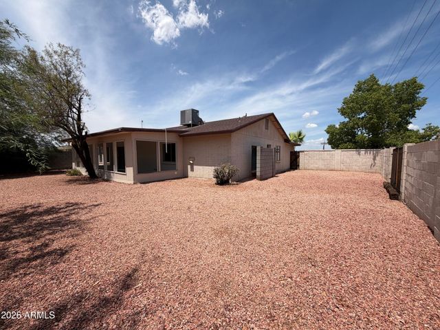 10701 W CAMPBELL Avenue, Phoenix, AZ 85037