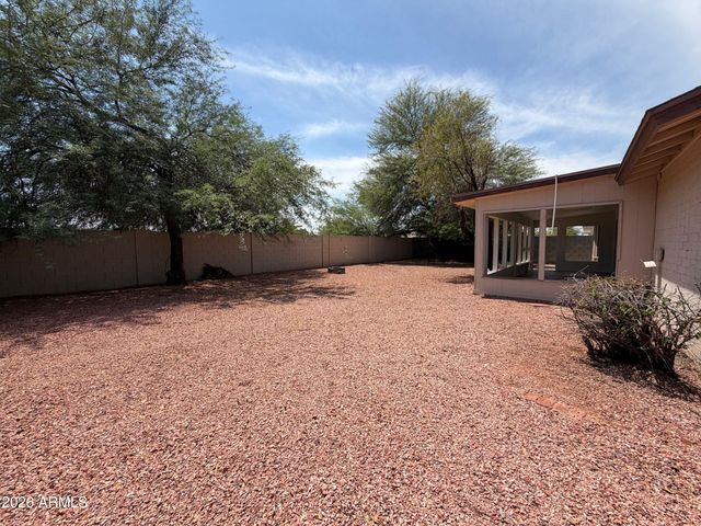 10701 W CAMPBELL Avenue, Phoenix, AZ 85037