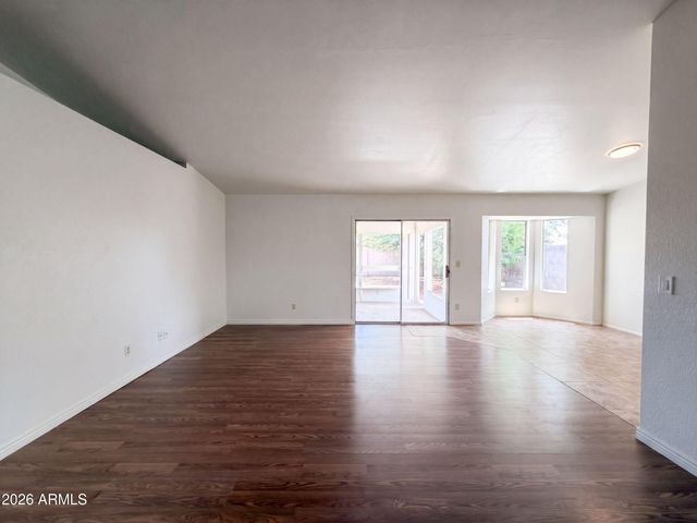 10701 W CAMPBELL Avenue, Phoenix, AZ 85037