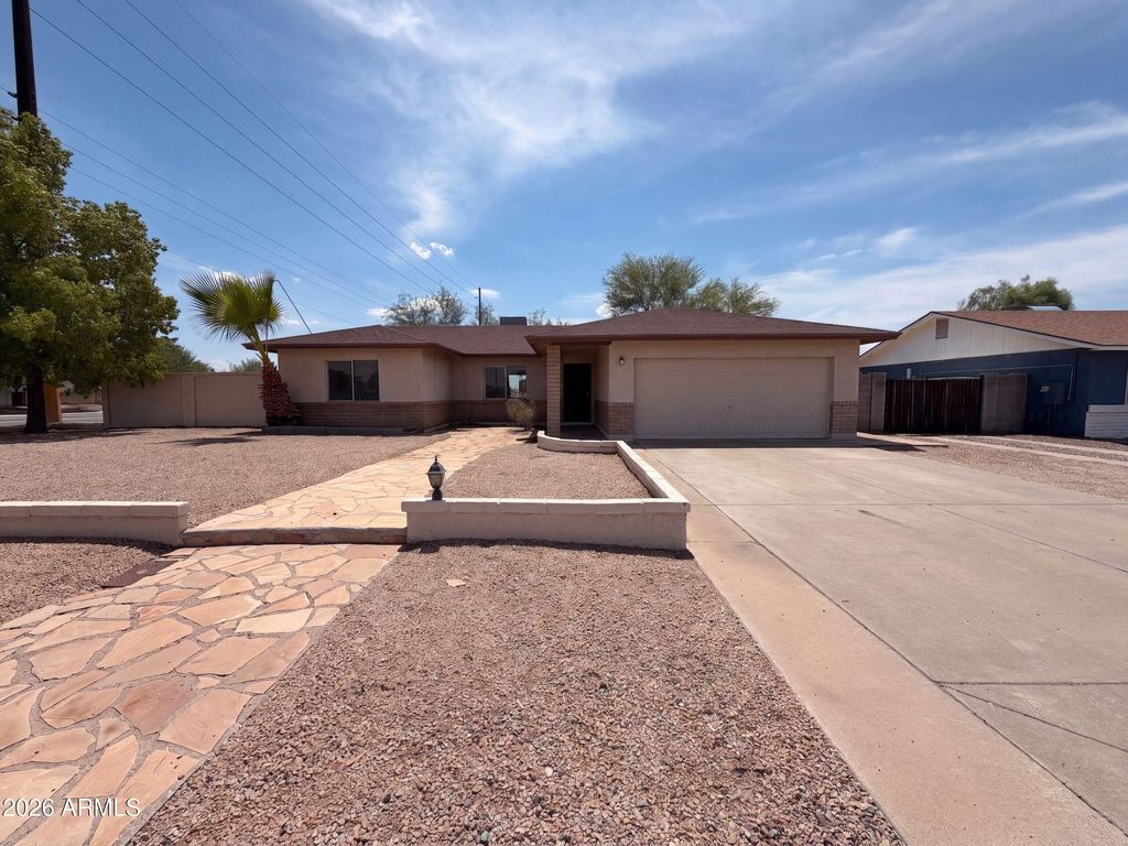 10701 W CAMPBELL Avenue, Phoenix, AZ 85037