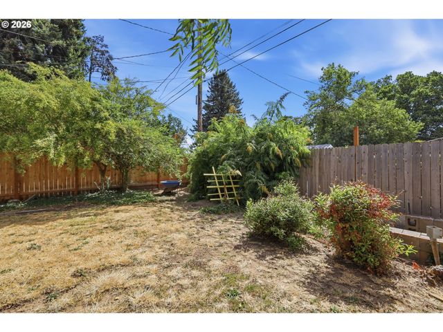 637 TINAMOU Ln, Springfield, OR 97477