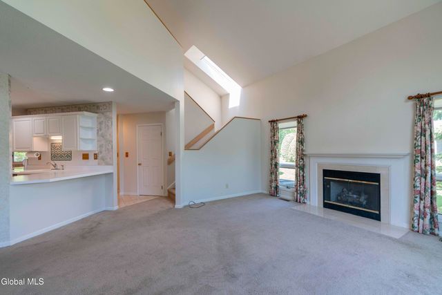 83 Pepper Lane, Saratoga Springs, NY 12866