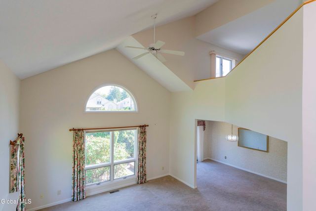 83 Pepper Lane, Saratoga Springs, NY 12866