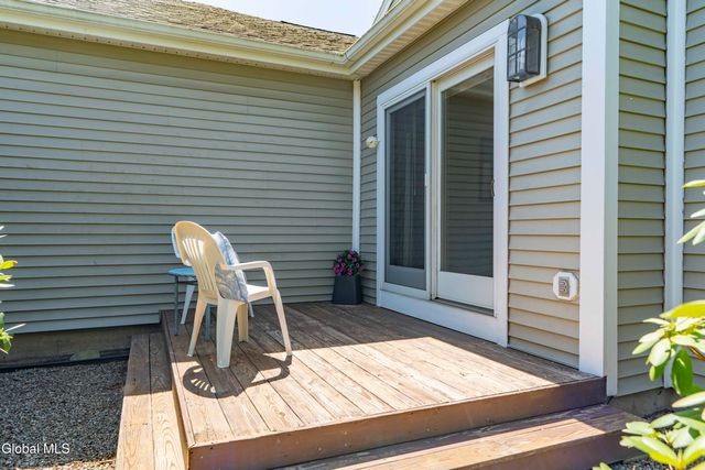 83 Pepper Lane, Saratoga Springs, NY 12866