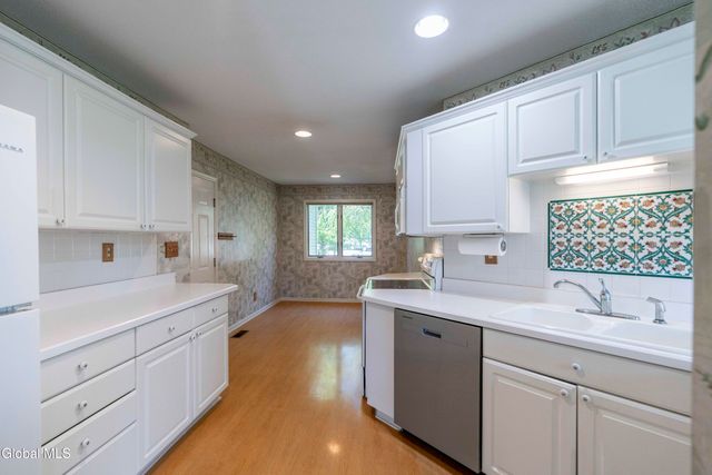 83 Pepper Lane, Saratoga Springs, NY 12866