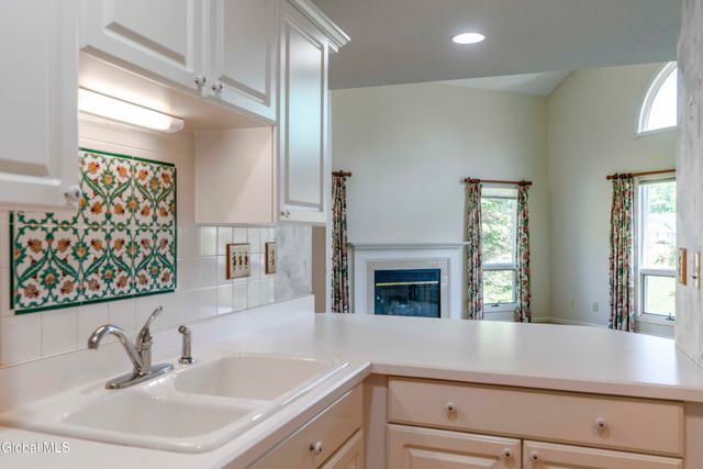 83 Pepper Lane, Saratoga Springs, NY 12866