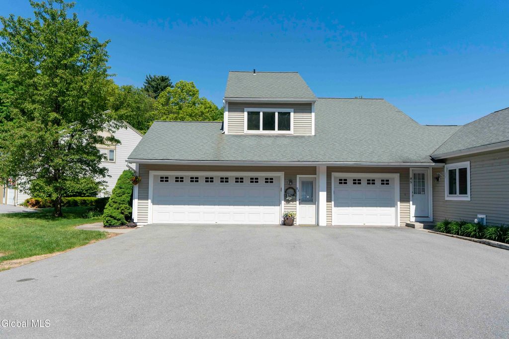 83 Pepper Lane, Saratoga Springs, NY 12866