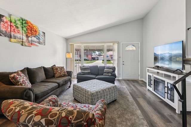 1127 Herbert Avenue, Berkeley, IL 60163