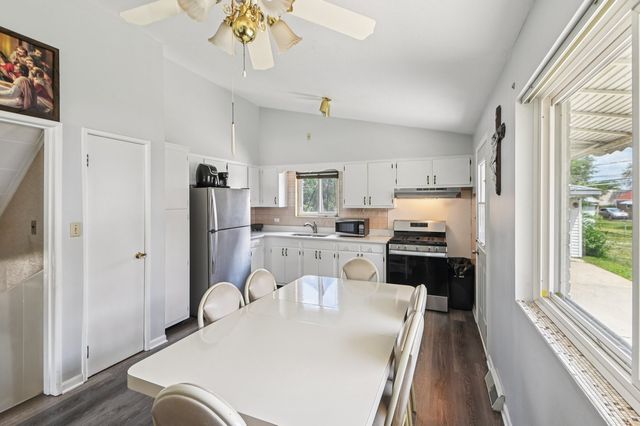 1127 Herbert Avenue, Berkeley, IL 60163