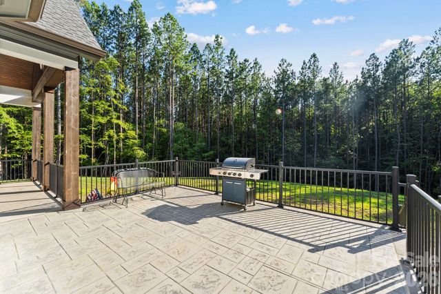 154 Emerald Creek Drive, Troutman, NC 28166