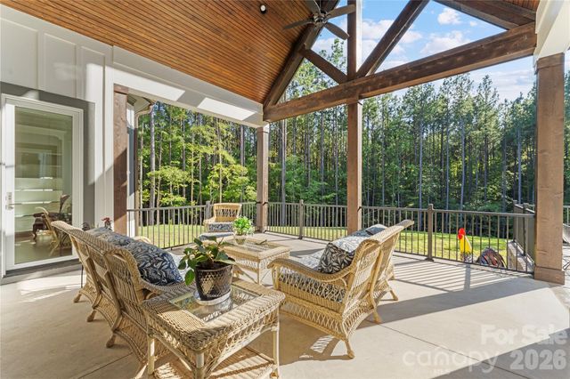 154 Emerald Creek Drive, Troutman, NC 28166