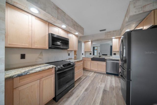 1733 SE 27TH LOOP, Ocala, FL 34471