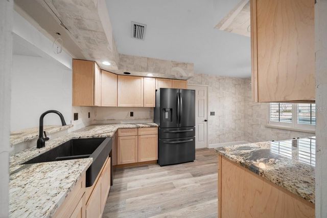 1733 SE 27TH LOOP, Ocala, FL 34471