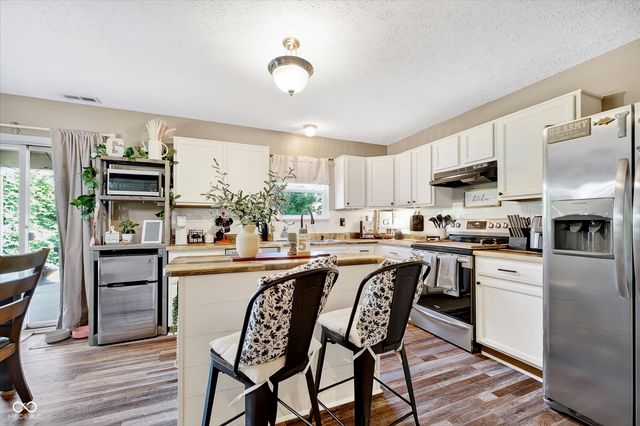 7643 Pipestone Drive, Indianapolis, IN 46217