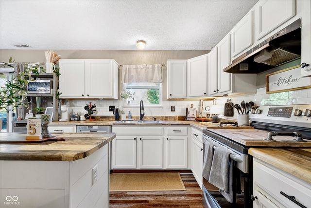 7643 Pipestone Drive, Indianapolis, IN 46217