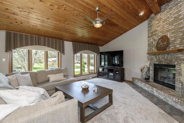W217N9748 White Horse DRIVE, Colgate, WI 53017