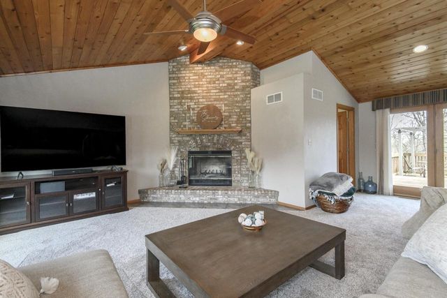 W217N9748 White Horse DRIVE, Colgate, WI 53017