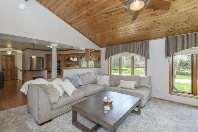 W217N9748 White Horse DRIVE, Colgate, WI 53017