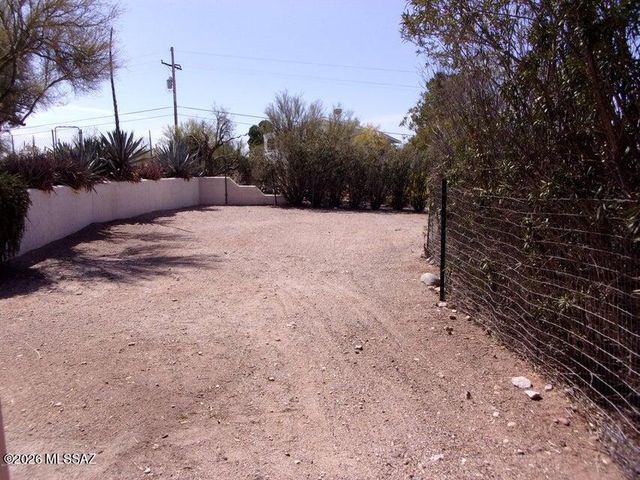 5025 N Placita Cholula, Tucson, AZ 85718