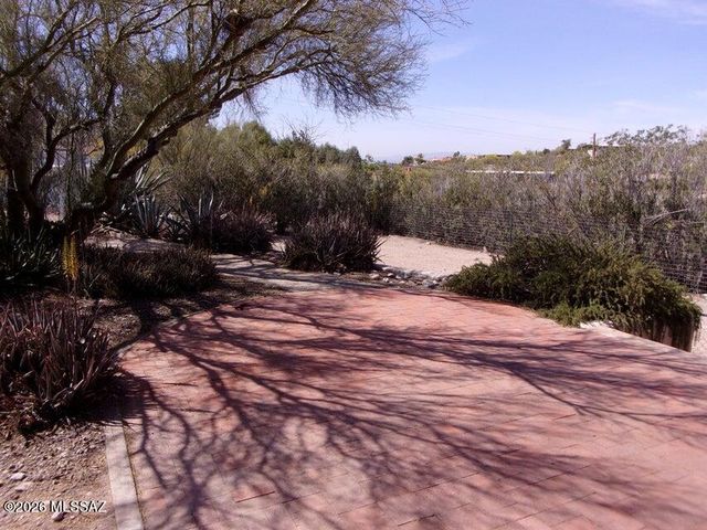 5025 N Placita Cholula, Tucson, AZ 85718