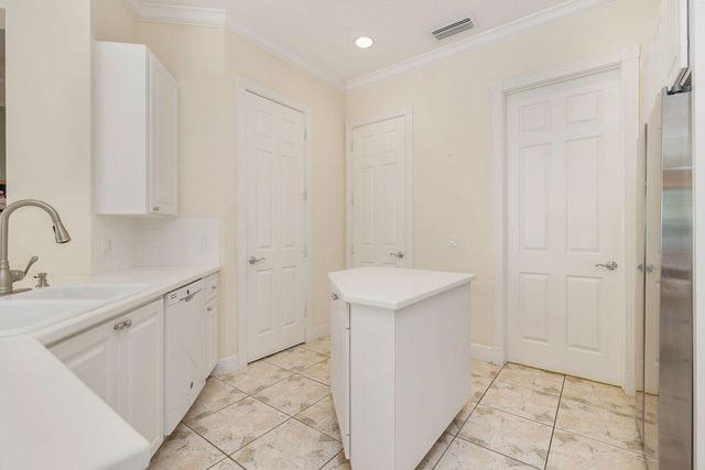 1910 Breakers Pointe Way, West Palm Beach, FL 33411