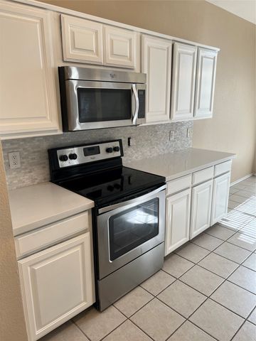 902 Brose Drive, Lewisville, TX 75067