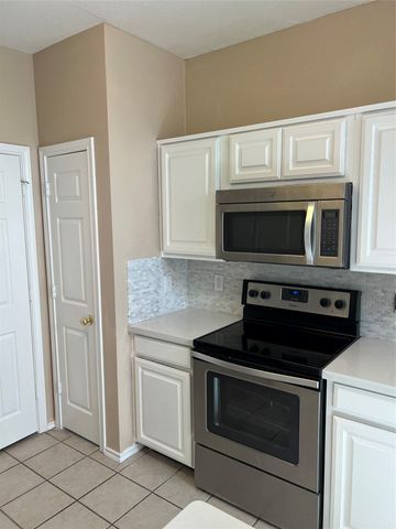 902 Brose Drive, Lewisville, TX 75067