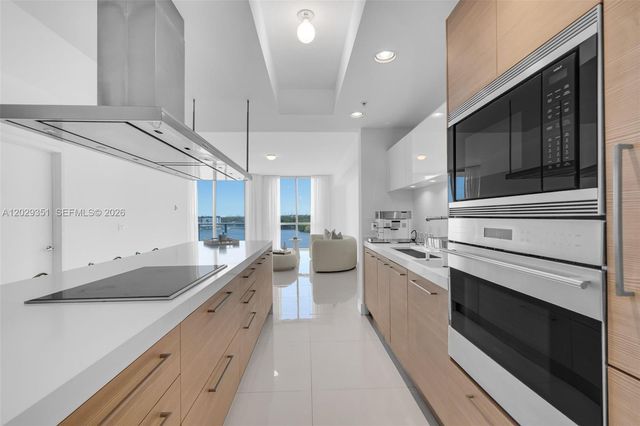 17111 Biscayne Boulevard 506, North Miami Beach, FL 33160