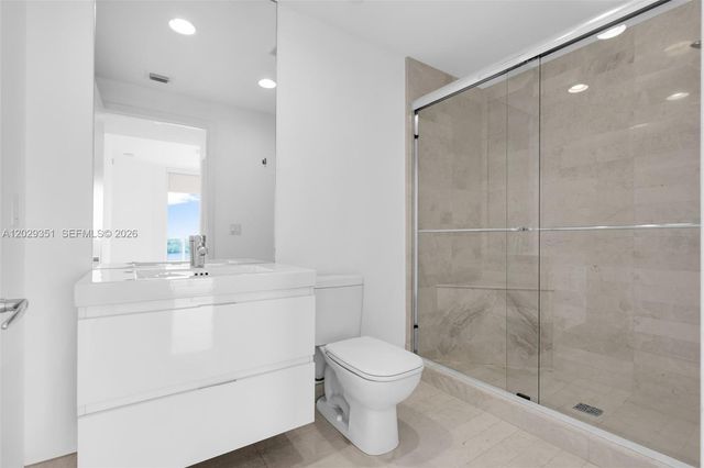 17111 Biscayne Boulevard 506, North Miami Beach, FL 33160
