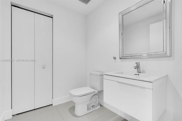 17111 Biscayne Boulevard 506, North Miami Beach, FL 33160